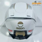 کلاه کاسکت بدون فک سفید طلایی بئون BEON عینک‌دار - نمای پشت