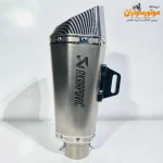 اگزوز قهرمانی موتورسیکلت برند آکراپوویچ سیلور دهن کج - نمای نزدیک
